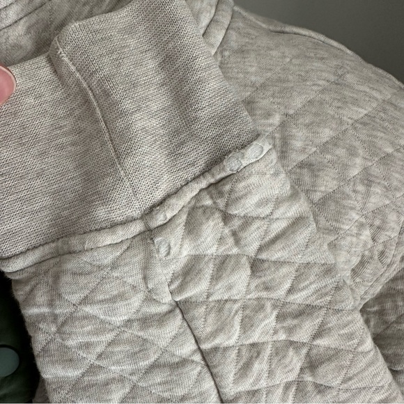 Patagonia Cream and Green Quilted Pullover - Picture 3 of 5